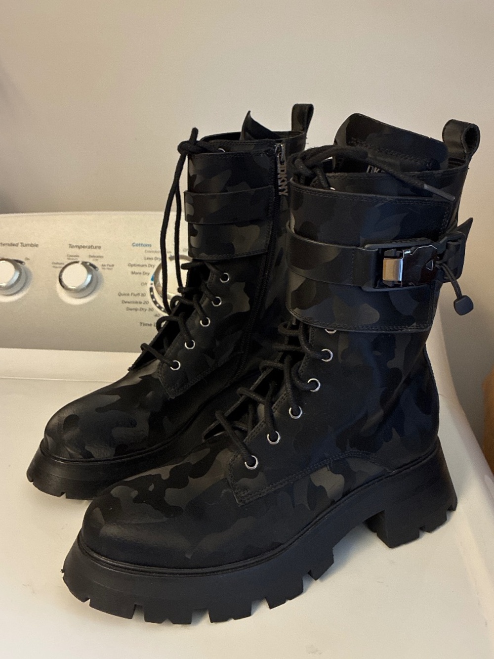 DKNY Sava Camo Combat Boots EUC